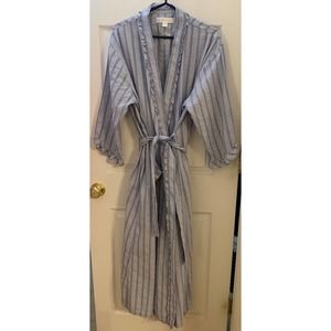 Eileen West women’s L/XL lightweight robe blue/white